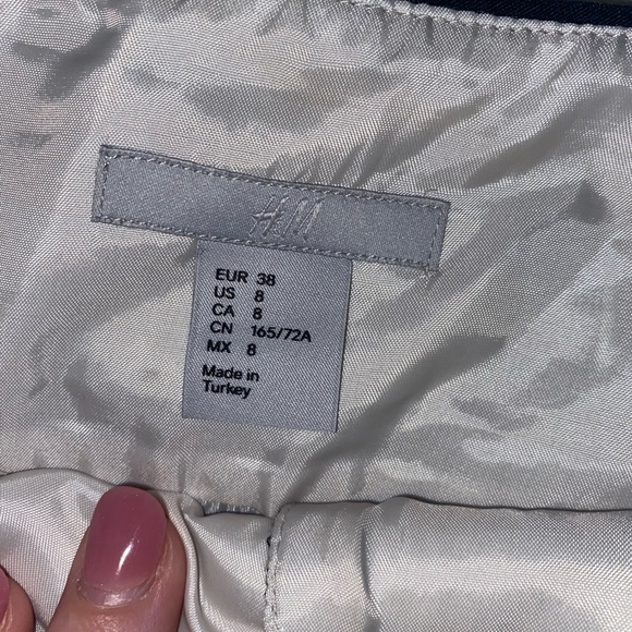 Patterned Wrap-skirt - Picture 2 of 3